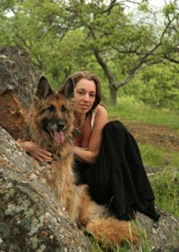 Anka and Deirdre. Portrait by Christopher Briscoe